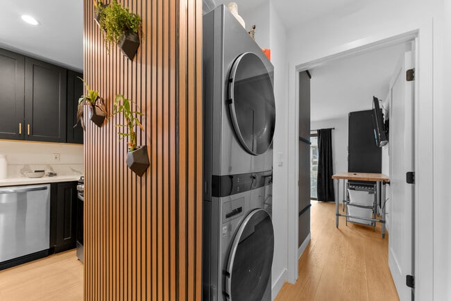 Photo - 351 S Catalina St Unidad 351