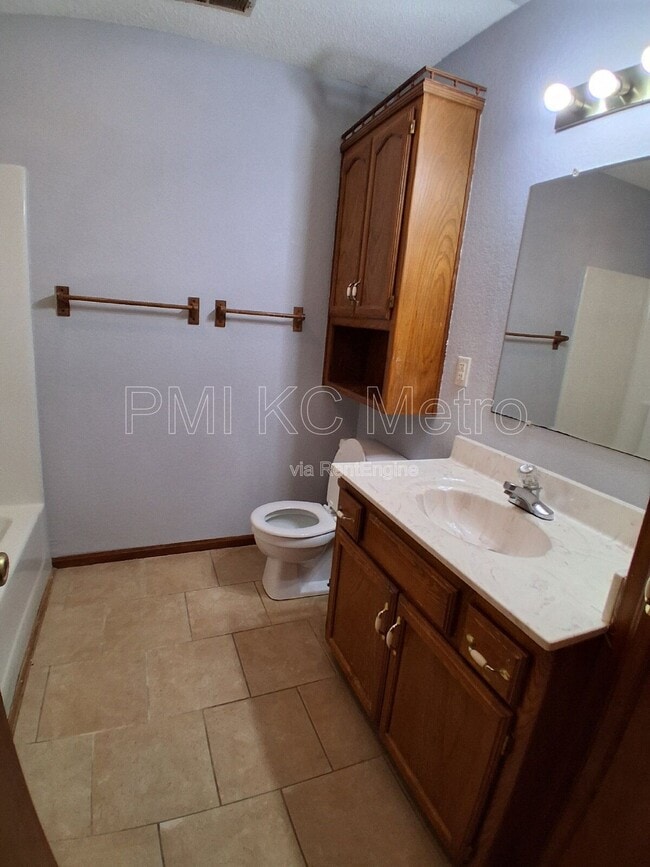 Photo - 214 W Orchard St Unit 2