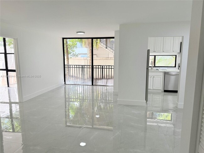 Photo - 16909 N Bay Rd Unit 116