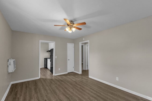 Photo - Comfort meets convenience- 2 Bedroom apartment in Columbia Unit 124-B