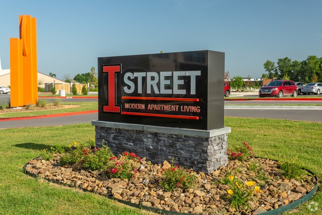 I Street