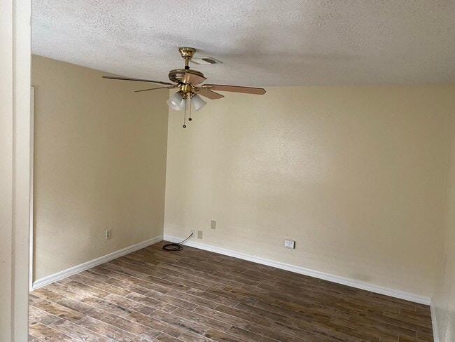Photo - 2606 S Belgravia Dr