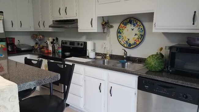 cocina - 605 Peach View Ln