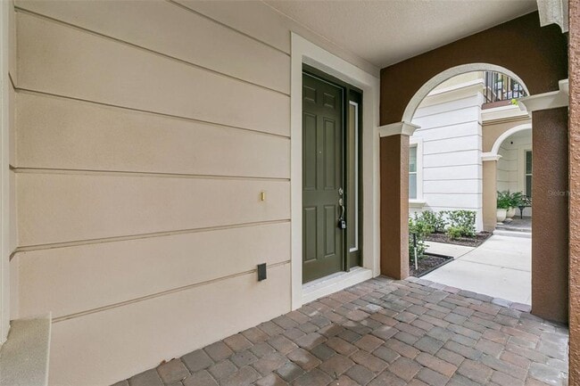 2333 Lobelia Dr