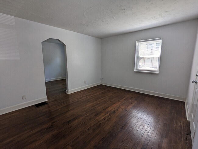 Photo - 1410 Roberts Ave