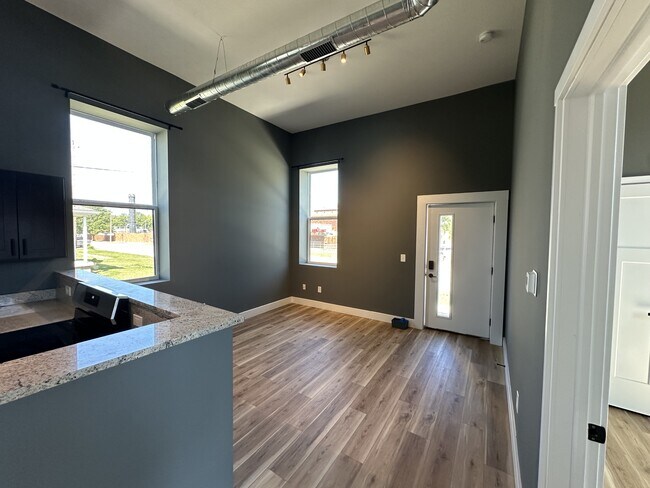 1349 S B St Unit 1