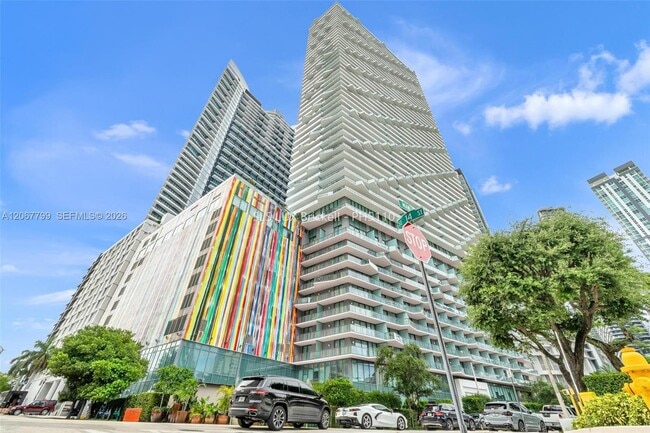 Building Photo - 1300 S Miami Ave Unit PH5110