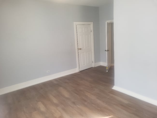 Photo - 1811 Emerson St Unit 1811 Emerson Street