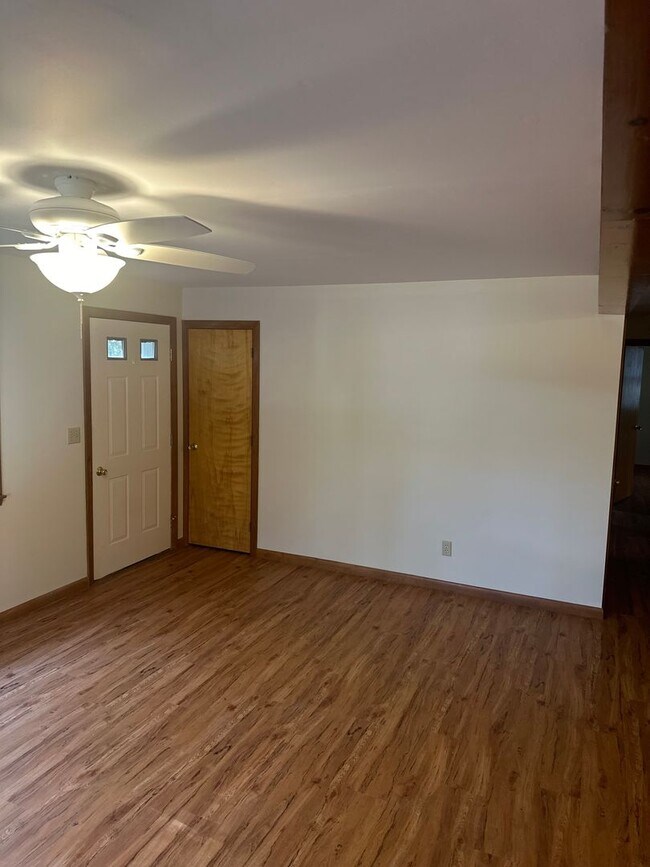 Charming Newly Renovated 3Bedroom Home fo... House Rental in