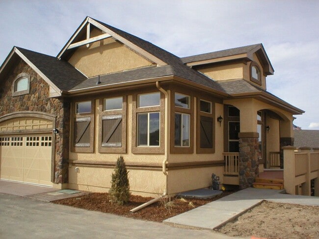 LUXURY PATIO HOME IN DISTRICT 20 SHOWING B... - LUXURY PATIO HOME IN DISTRICT 20 SHOWING B...
