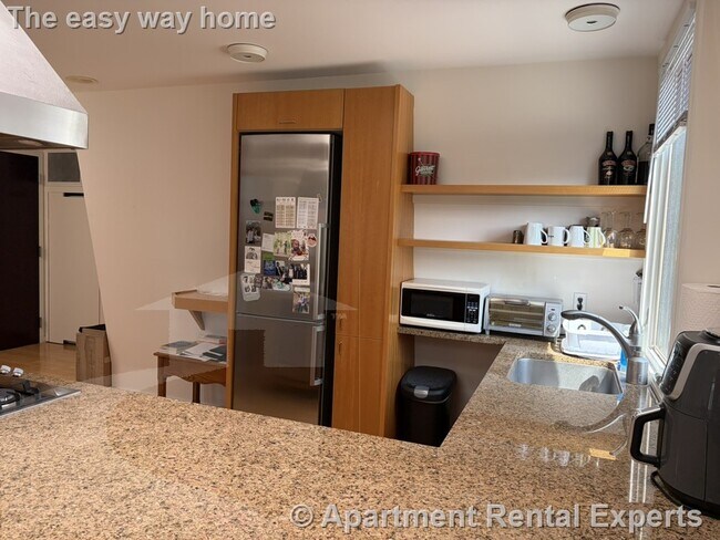 29 Warren St Unit 4