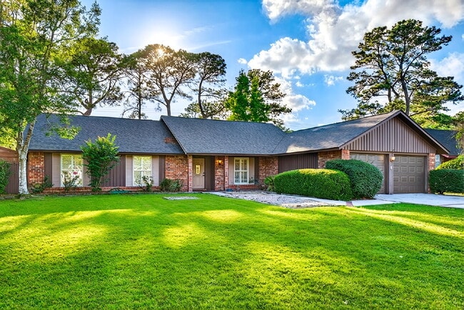 Photo - 5 Dorchester Ct