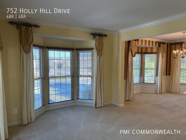 Photo - 752 Holly Hill Dr