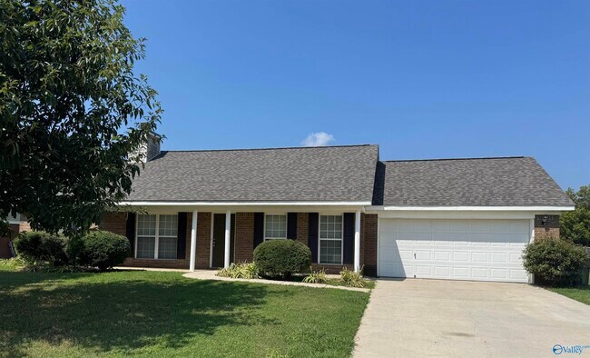 Building Photo - 310 Earnhardt Dr Rental
