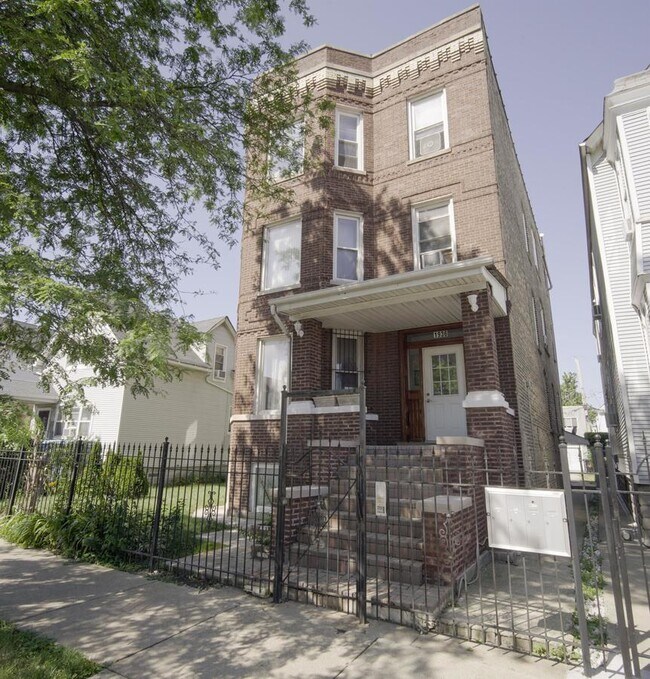 Photo - 1936 N Central Park Ave Unit 2