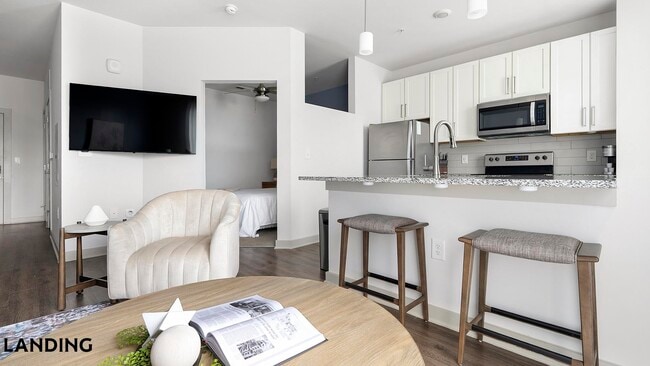 340 W 25th St Unit 3206