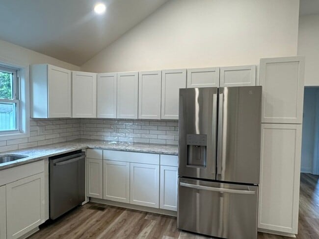 Photo - Powell 37849 - Completely Renovated, 2 bedroom, 1 bath Rancher - Contact Kenna Stephens (865) 604...