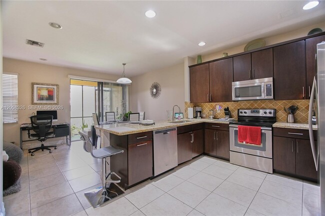 Photo - 129 Riverwalk Cir E
