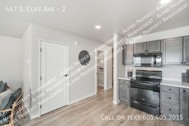 Photo - 447 S Cliff Ave Unit 2