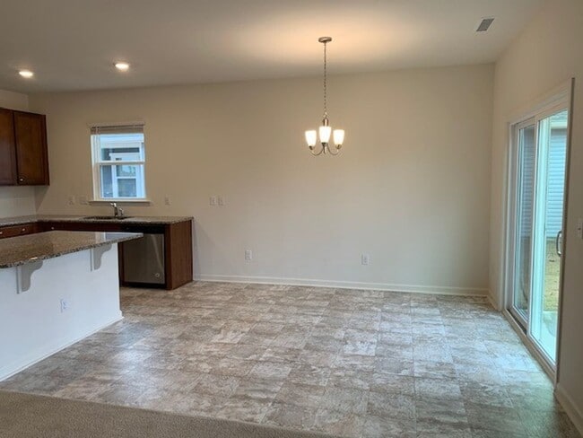 Photo - 1149 Noor Ln