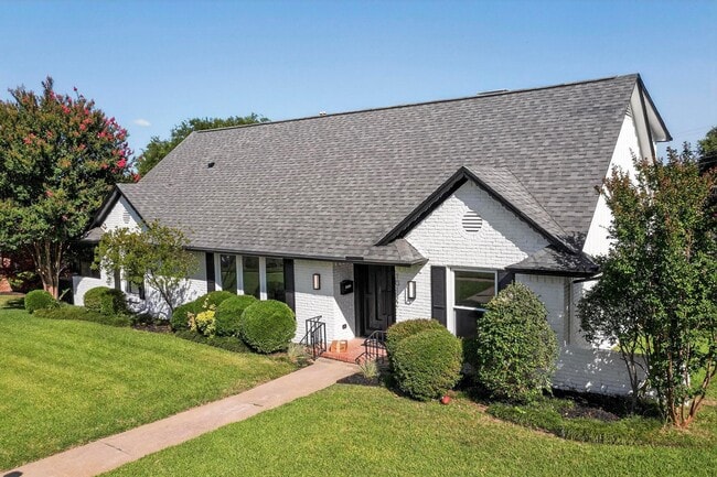 Photo - 10132 Medlock Dr