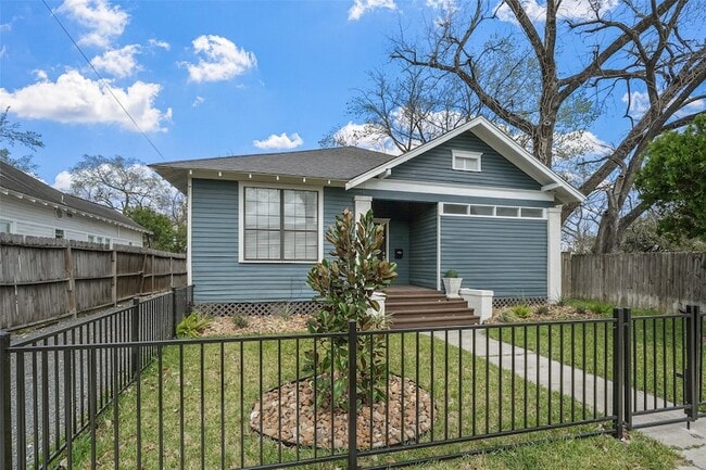 Photo - 309 Pecore St