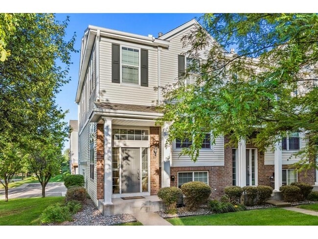 899 Ledgestone Dr