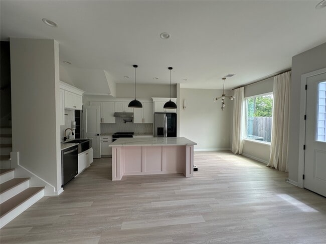 Photo - 2032 W Tidwell Rd