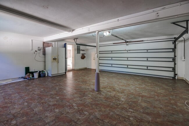 Photo - 527 W Jasmine Dr