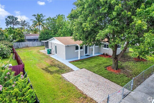 Building Photo - 29731 SW 147th Ave Rental