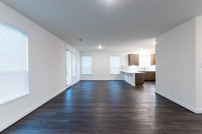 Photo - 27646 Mesabe Dr