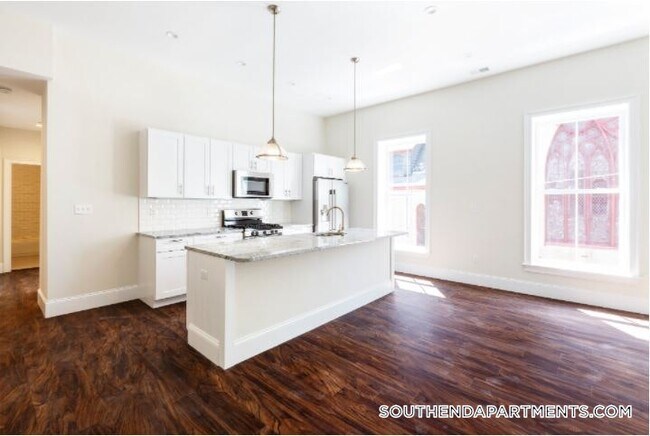 Photo - 1902 Washington St Unit 4