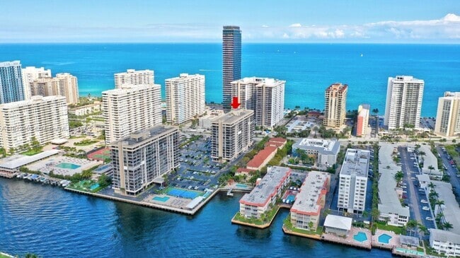 Building Photo - 2049 S Ocean Dr Unit 202 Rental