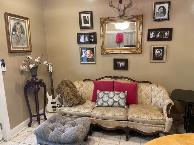 Building Photo - 176 Schools Dr Unit ID1343299P