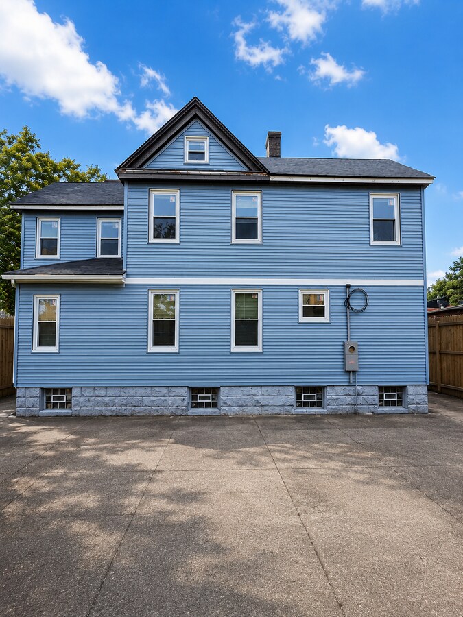 Photo - 1277 E 60th St