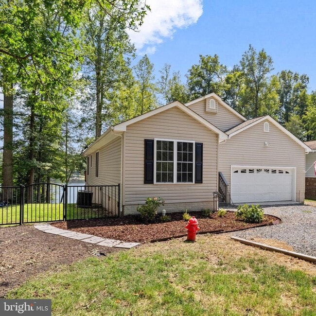 Photo - 686 Lake Caroline Dr