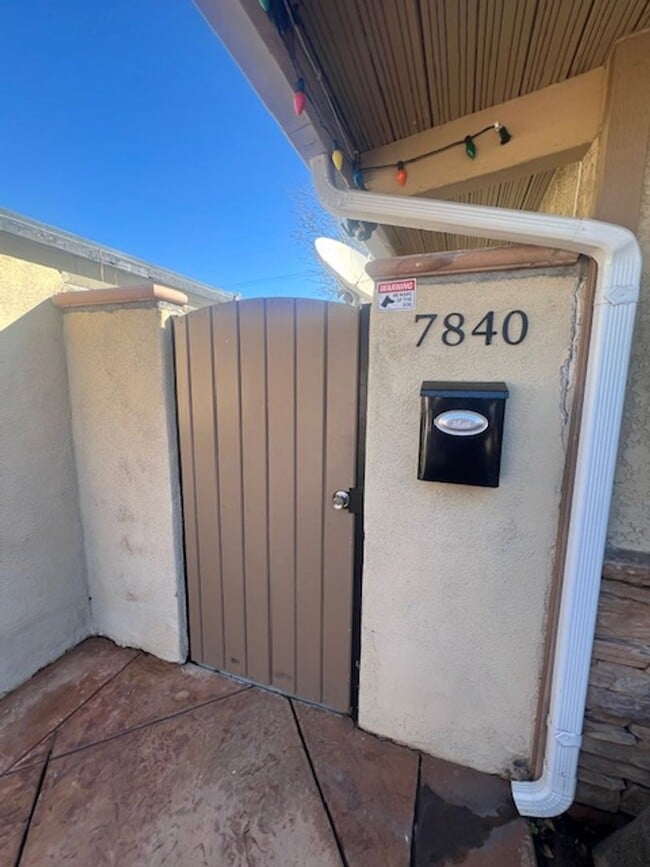 Building Photo - Beautiful, Single ADU located in Reseda! Ready for Move-In!