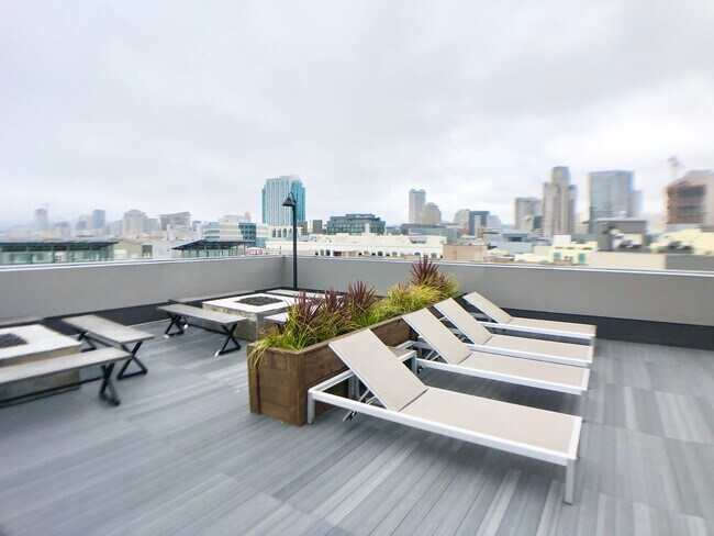 Photo - Cute Studio Downtown! 8 Weeks Free!! Unit 708