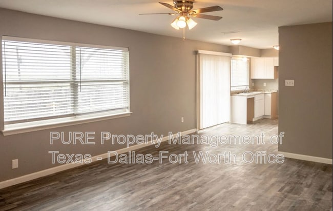 Photo - 641 Gallant Fox Dr