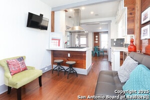 Photo - 131 Klein St