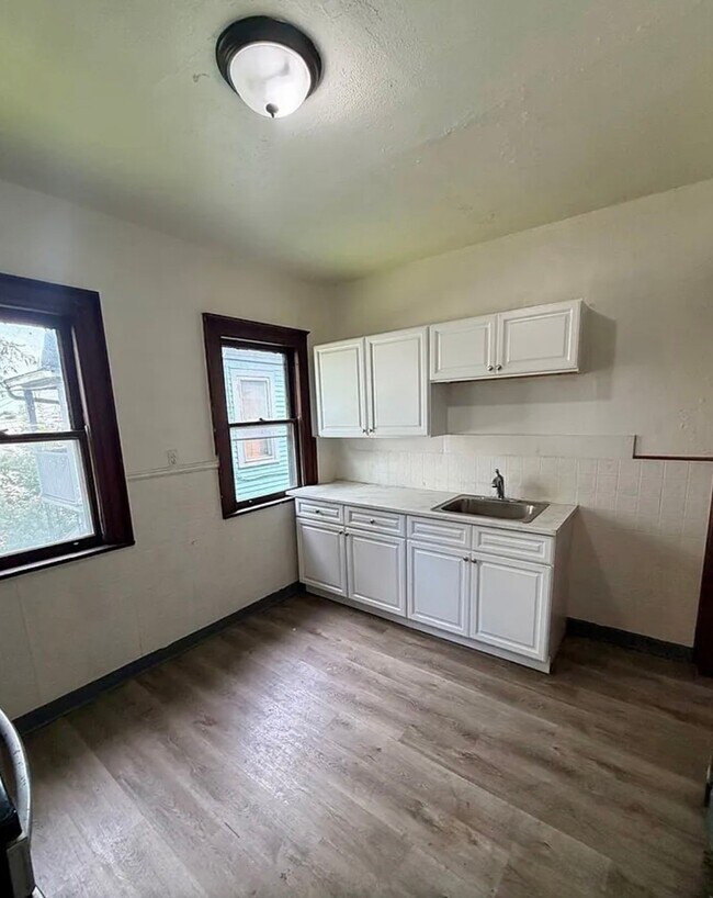352 Auburn Ave Unidad 2