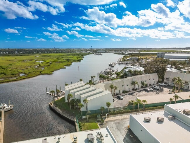 Photo - 909 S Ponce De Leon Blvd