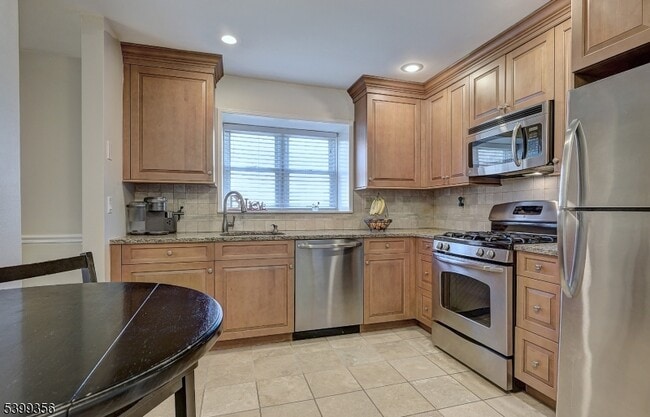 Photo - 17 Heritage Dr Unit E