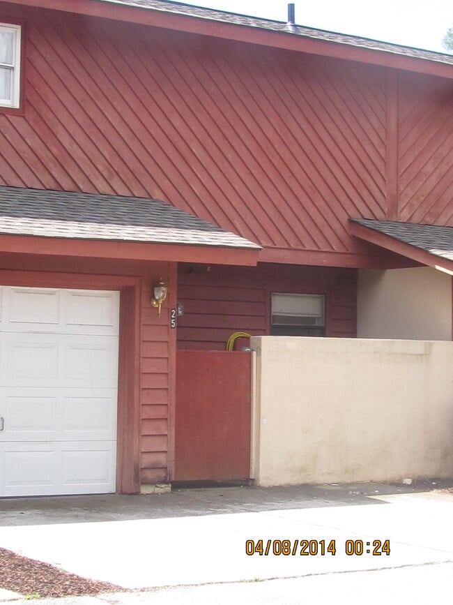 Photo - 405 Brown Rd