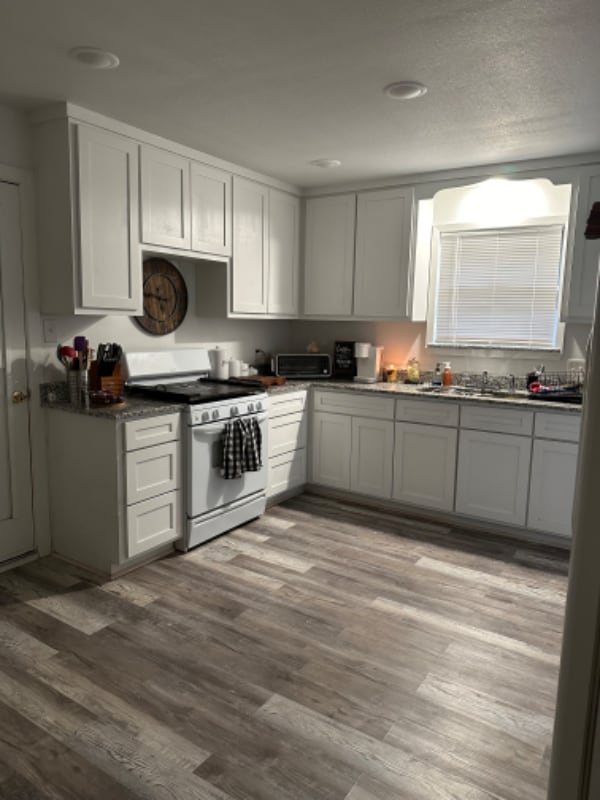 Photo - 212 N Rowland Ave