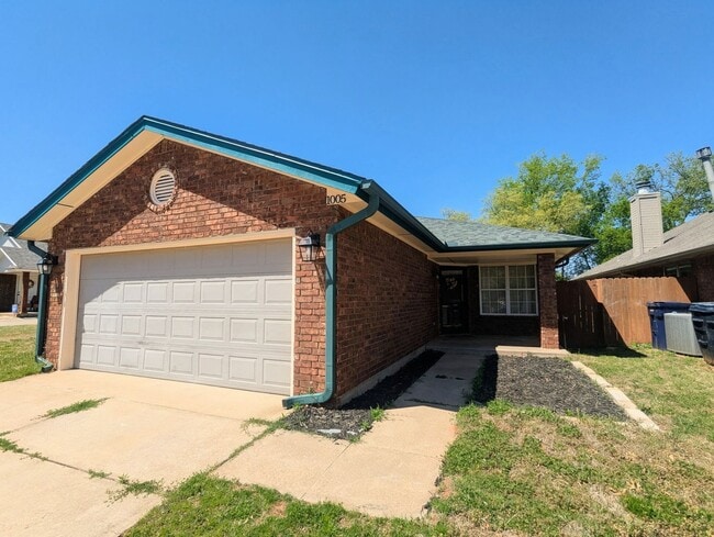 Building Photo - Well-Maintained 3 Bed Home in Edmond | Pet Friendly + Fenced Yard