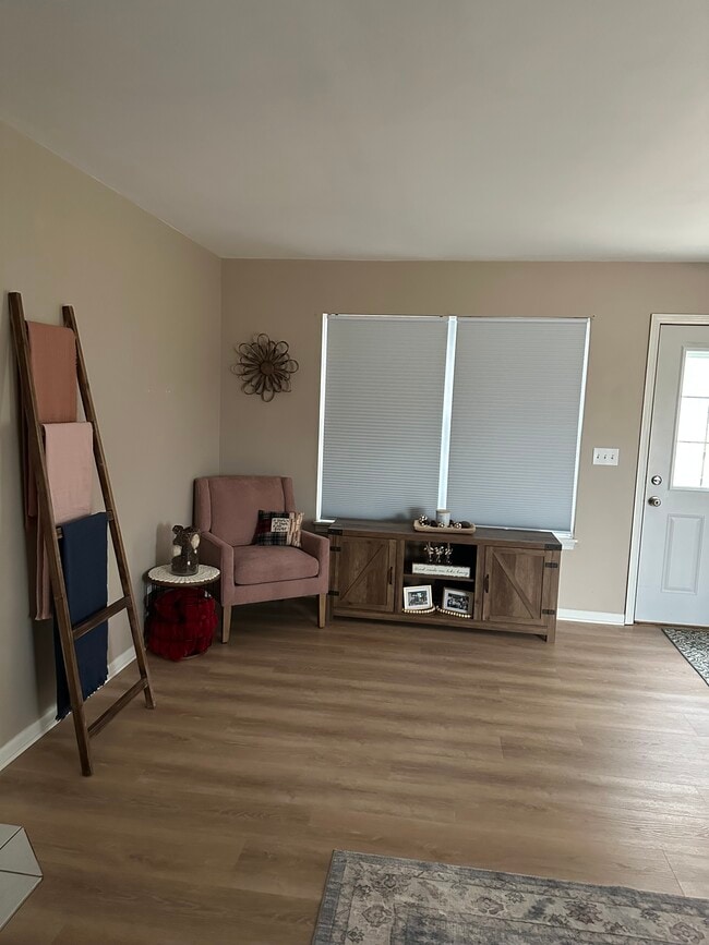 Photo - 102 Chancellor Ct