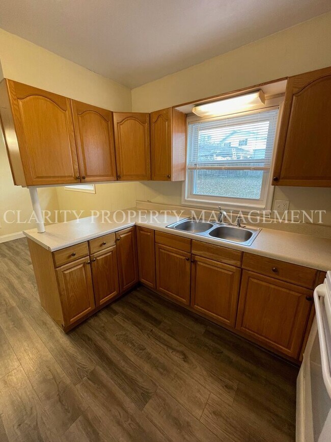 Photo - Centrally located 3 bedroom home!