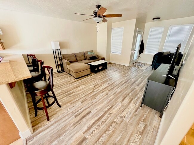 Photo - 172 W Barry Links Way