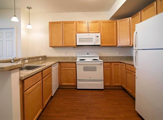 Fox Hills Apartment